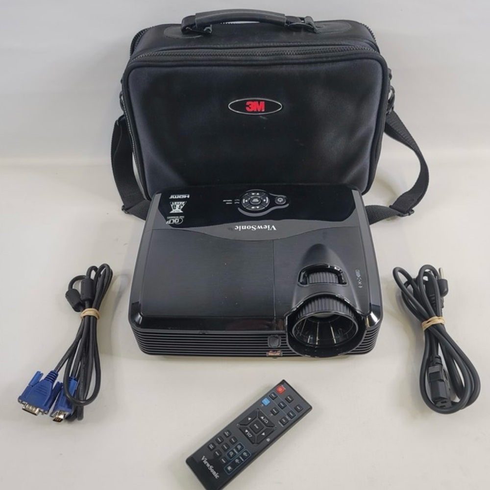 View Sonic PJD5133 DPL Projector